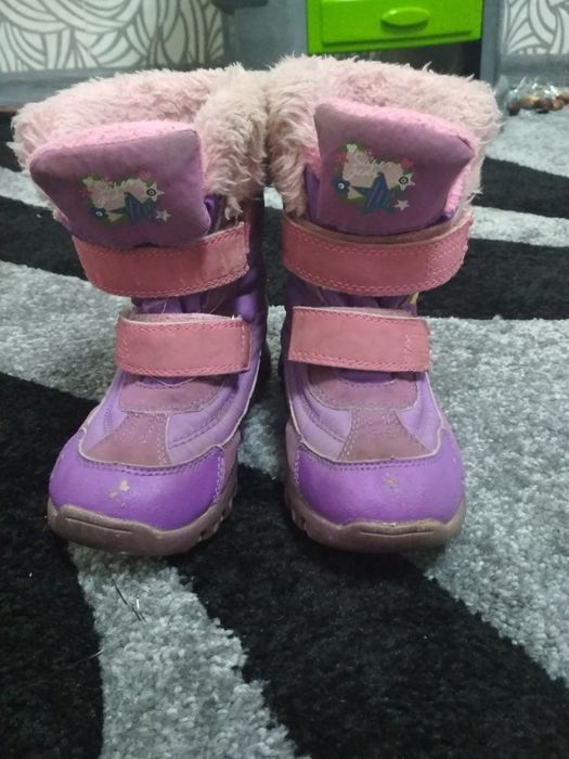 Продам сапожки для девочки