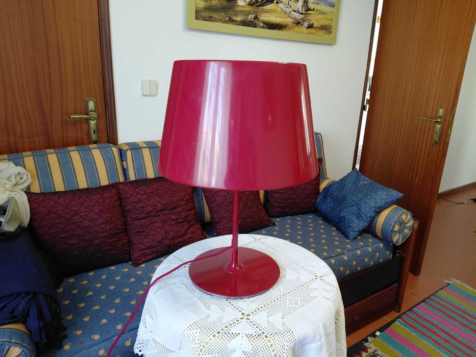 Candeeiro de Mesa para Sala em Ferro