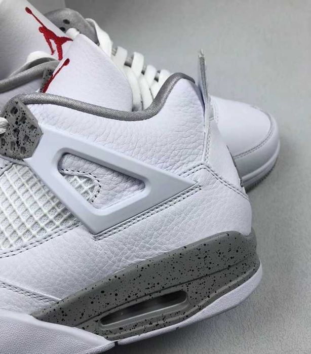 Jordan Air Jordan 4 Retro White Thunder.44