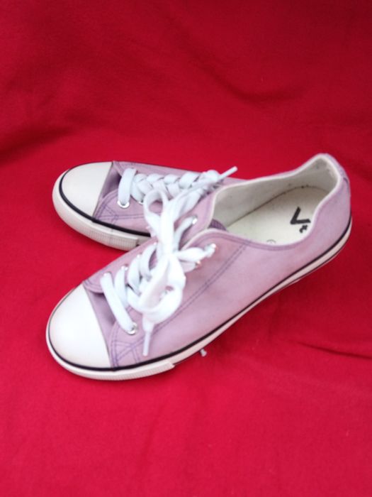 Кеди  жіночі  нові