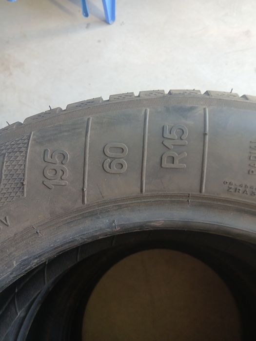 2 pneus 195 60 r15 Kleber