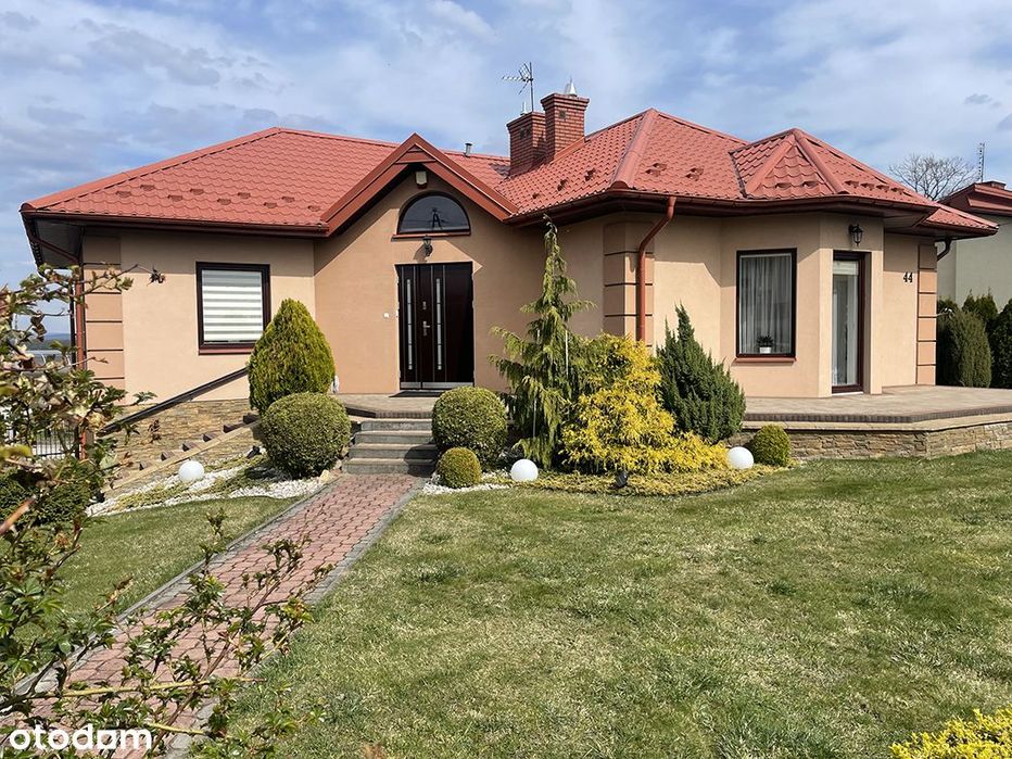 Rezydencja w toskańskim stylu – Pierzchnica | blisko Kielc