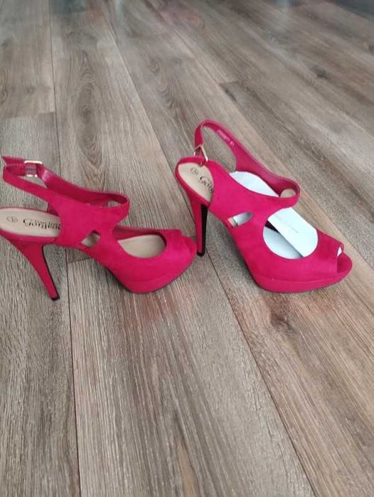 New look czerwone szpilki na platformie 40