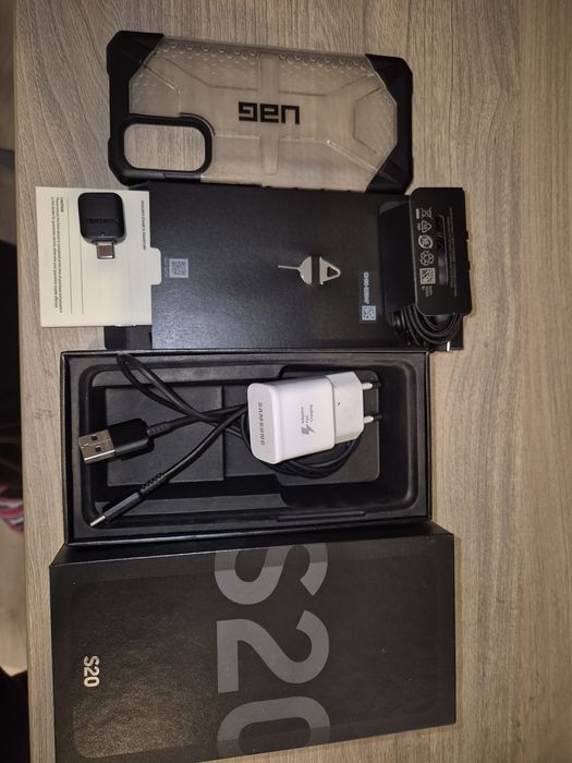 Samsung s20 komplet z etui UAG i szybka hartowana bez blokad