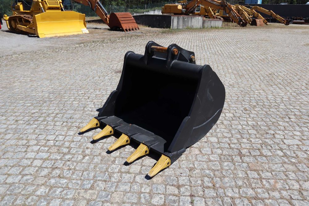 Balde escavação 1230 mm Ø65