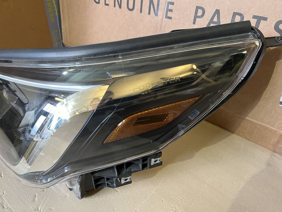 Фара ліва Subaru Forester 2023 2024 Wilderness Субару 84001SJ390