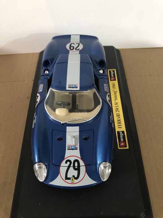 Ferrari 250 escala 1:24