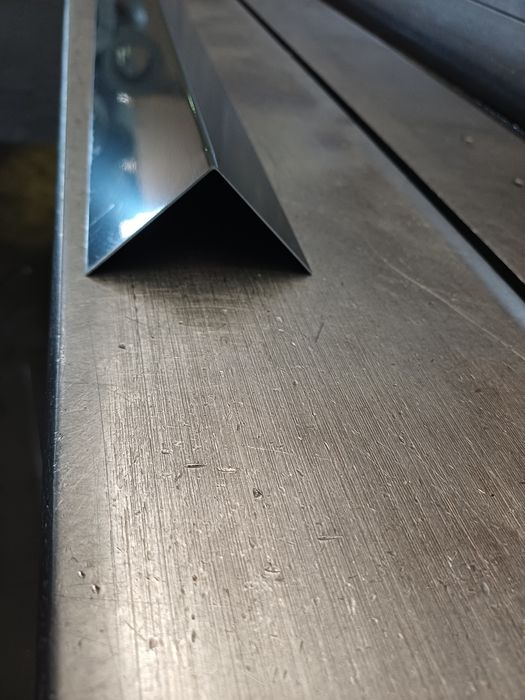 Pas nadrynnowy i podrynnowy.gąsior.obrobki przyścienne aluminium