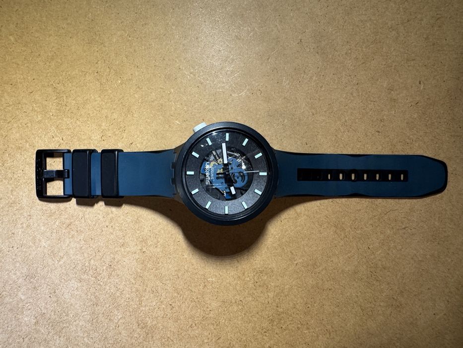 Swatch NIGHT TRIP (Swatch Pay)