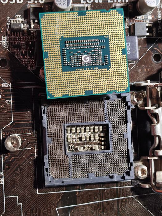 Продам материнскую плату вместе с комплектующими asus p8b75-m lе