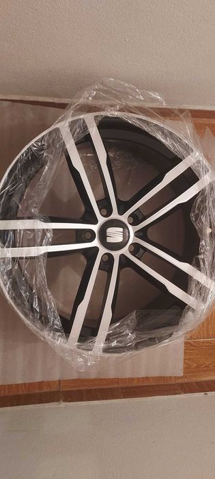 Vendo 4 Jantes 19'' + 4 Pneus em bom estado - SEAT Leon