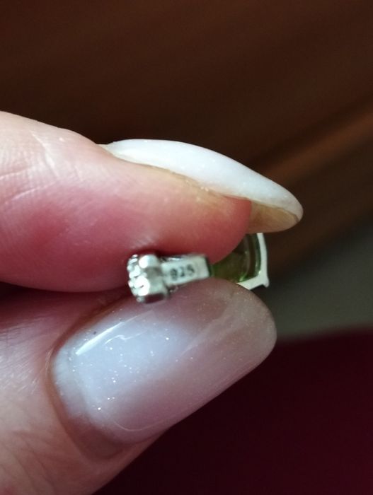 Сереб. кулон с хризолитом