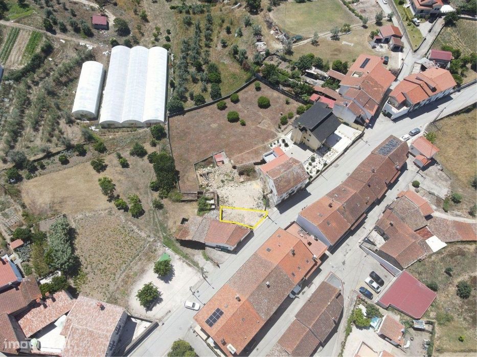 Lote com projecto aprovado