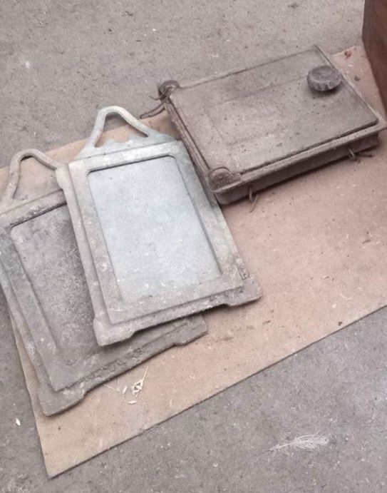 Сковороди, засовки, двері пічні