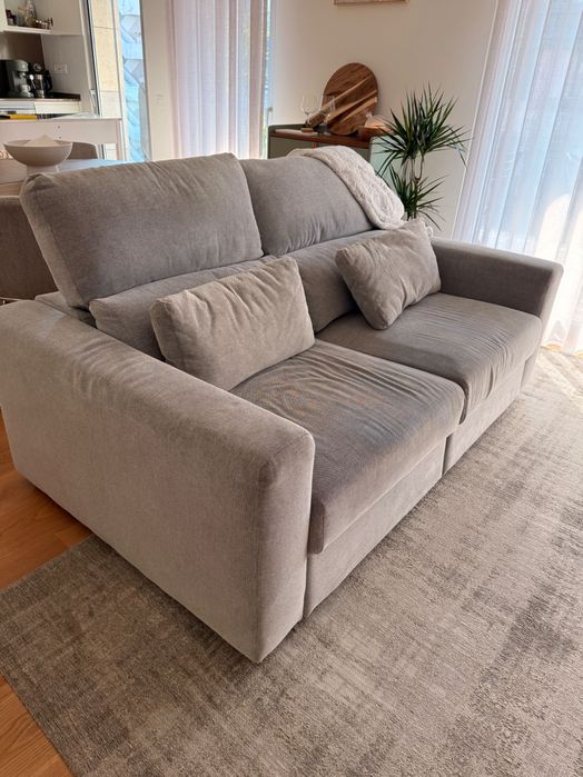 Sofa-adjustable with chaise lounge