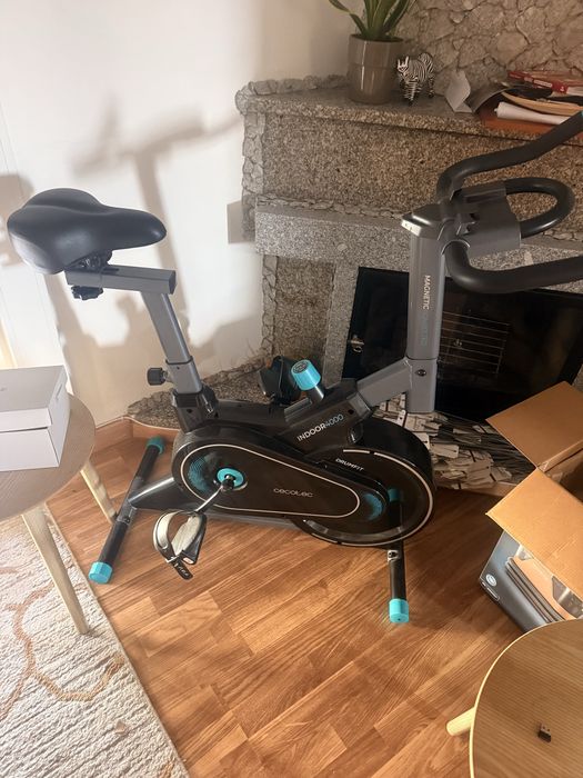 Bicicleta estatica nova cecotec