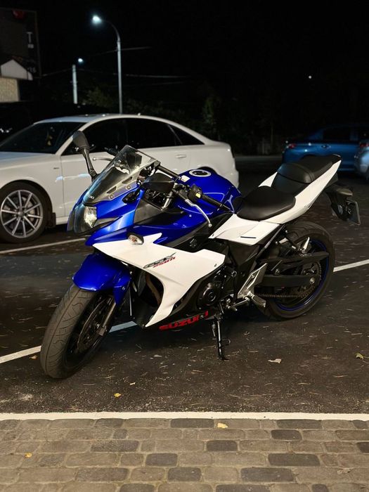 Suzuki GSX 250R мотоцикл для новачків , надійний японській мотоцикл