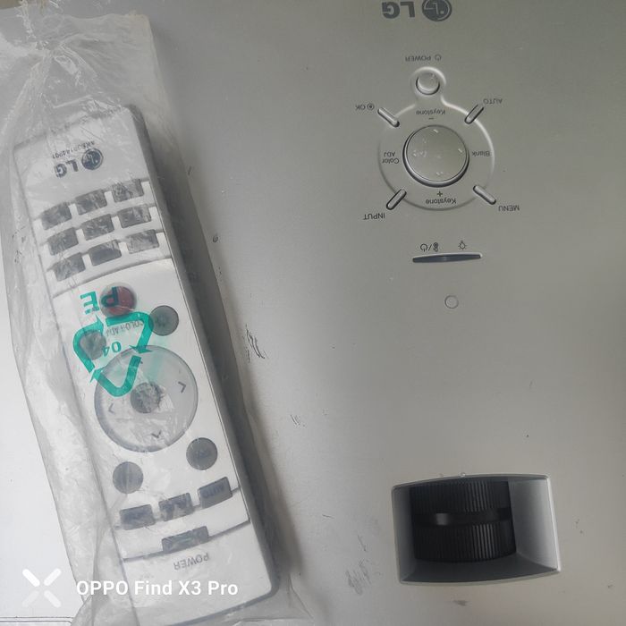 2 projectores impecáveis