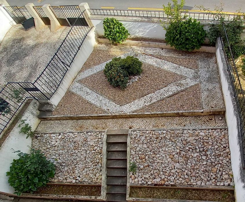 Arrendo apartamento c/3 quartos e 2 casas de banho no 3ºandar- Coimbra