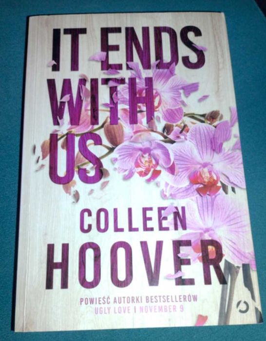 Książka powieść bestseller It ends with us, Colleen Hoover, Stan Super