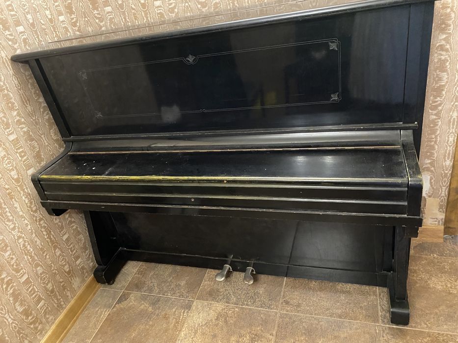 Пианино Украина черное