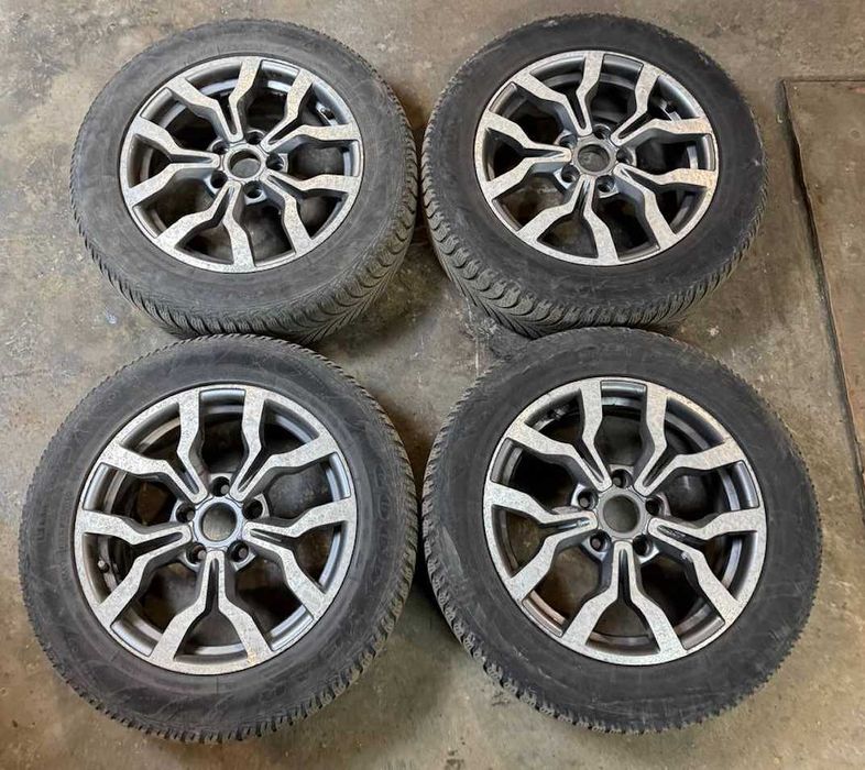 Комплект оригинальных шин + дисков для Audi A4 B8 | Всесезонные | R16
