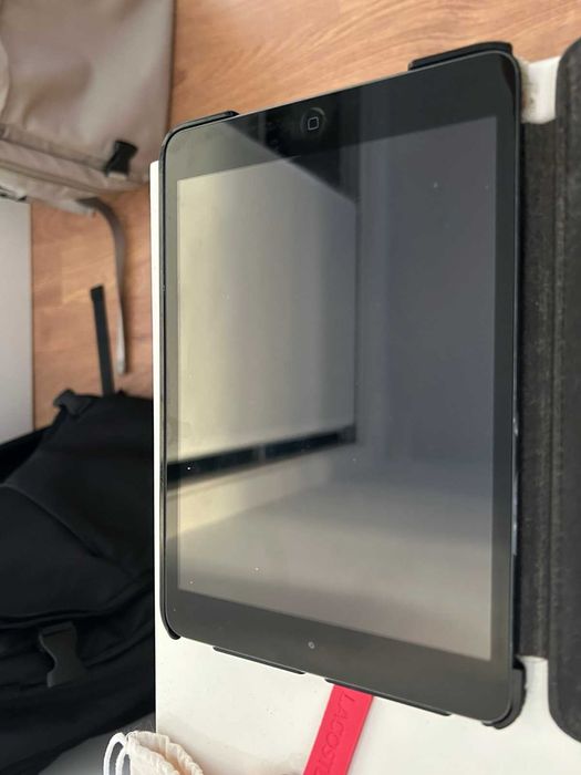 iPad mini (2013) com capa