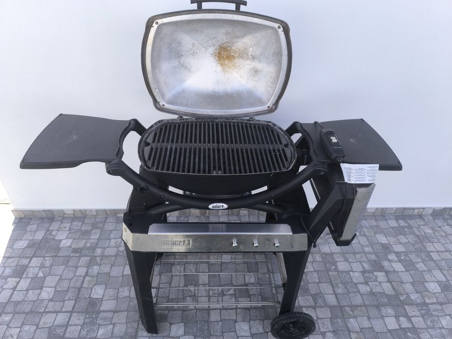 Vendo grelhador eléctrico Weber Q2400