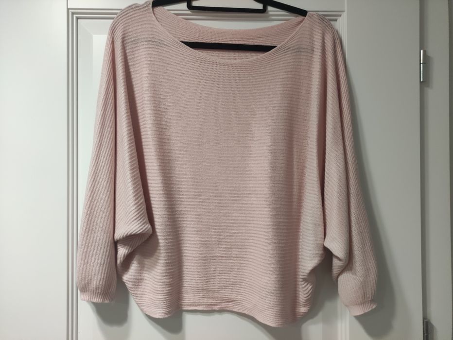 Pudrowo różowy sweterek rozm uniwersalny