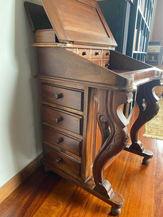 Escrivaninha Davenport