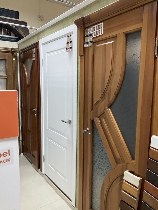 Двері міжкімнатні та вхідні на вибір , є в наявності вул Зелена, 51.