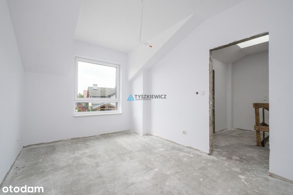 Ostatni szereg: Skrajny. Straszyn