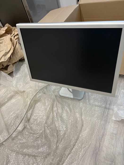 Монітор apple cinema display 23 , 27 дюймів