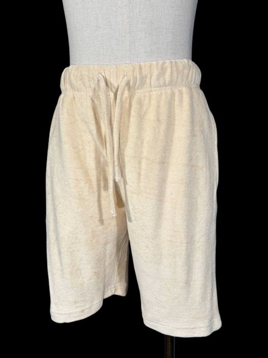 Чоловічий костюм burberry з шортами