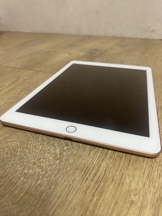Apple iPad 6th get 2018 (9.7-inch)  128Gb