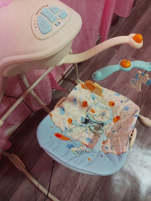 Колиска дитяча автоматична