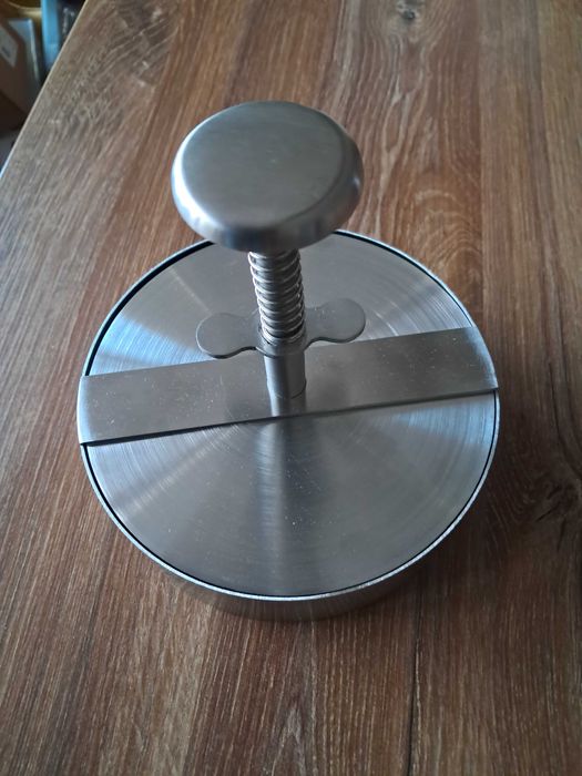 nowa prasa do hamburgerów średnica 13,8 cm wysokość 14 cm