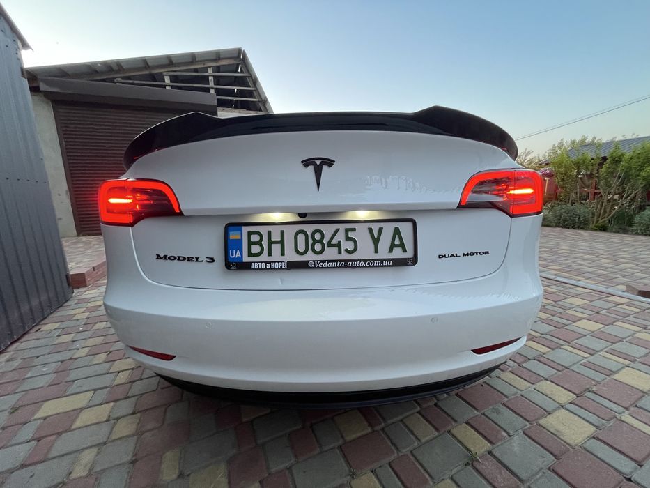 Tesla Model 3  Longe Range Dual Motor