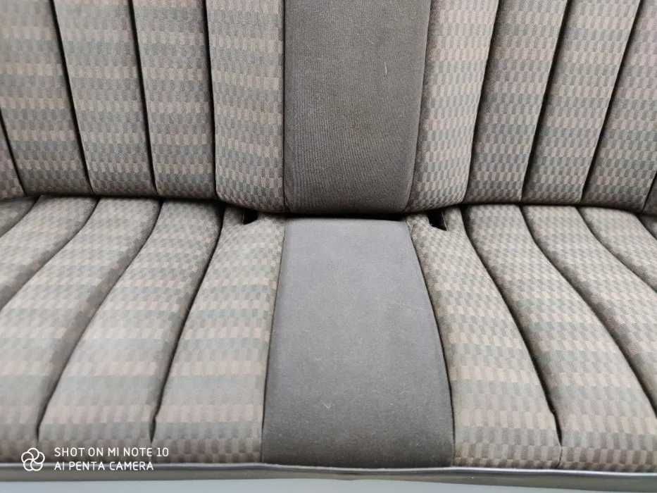 Mercedes W190 - tylna kanapa plus oparcie tył siedzenia