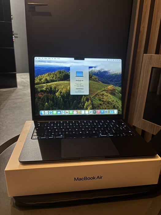 Macbook air M2 8GB, 2022