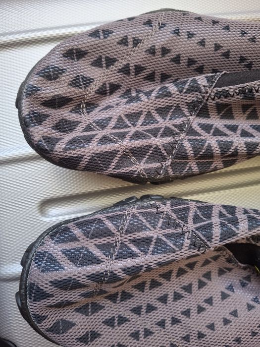 Кросівки кроссовки  Adidas Kurobe  42р