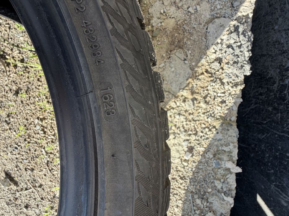 245/40/19 , 275/35/19 NOKIAN 23r Zima