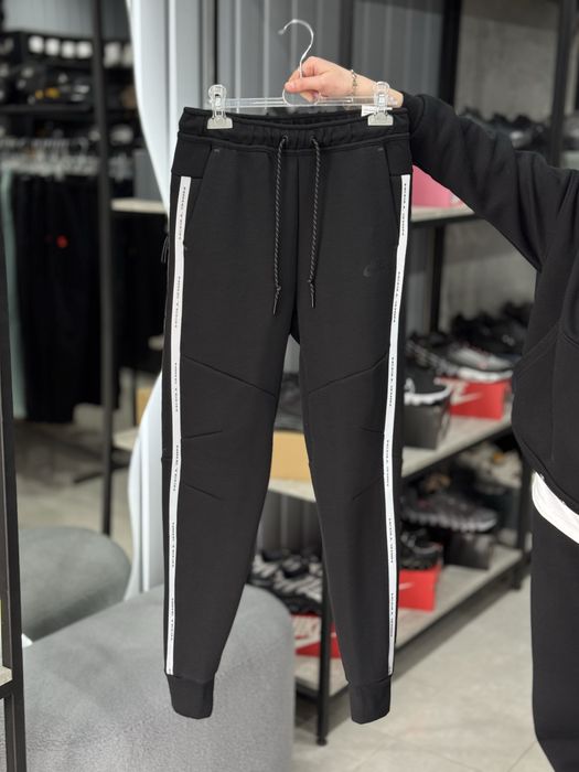 Штани Nike Tech Fleece Black Reflective (ОРИГІНАЛ) Чоловічі штани Nike Tech Fleece Black