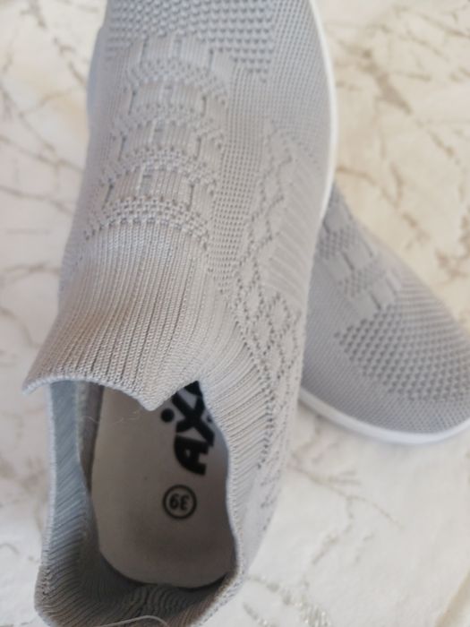 Взуття жіноче 39 розмір