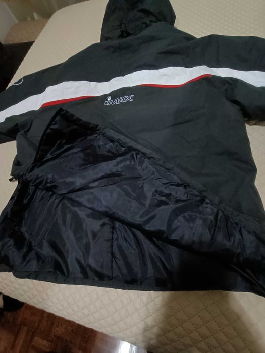 Casaco marca IMAX