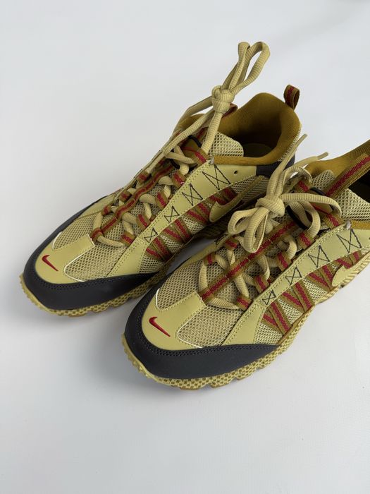 Nike Air Humara 'Buff Gold'
