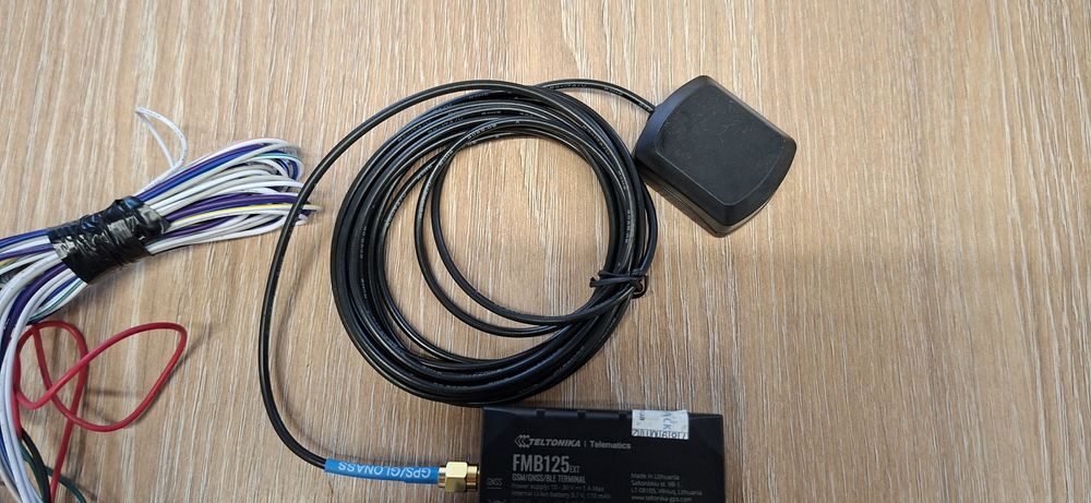 GPS трекер Teltonika FMB125 (EXT) — зовнішні антени, робочий стан