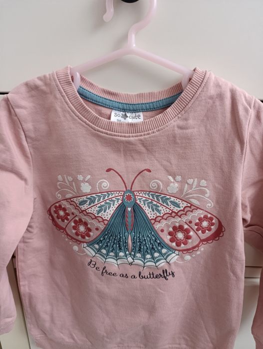 Bluza różowa z motylem