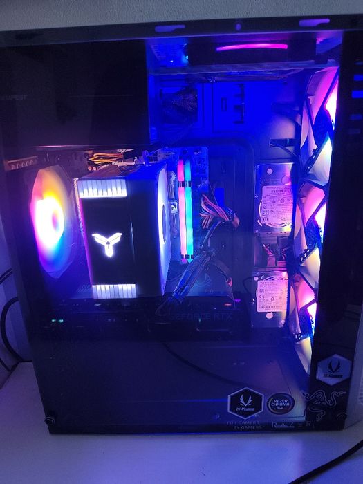 Várias ventoinhas 120mm para PC RGB como novas , bastante silenciosas.
