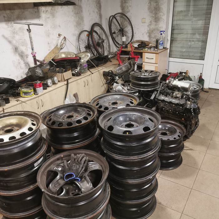 Диски до авто різних діаметром